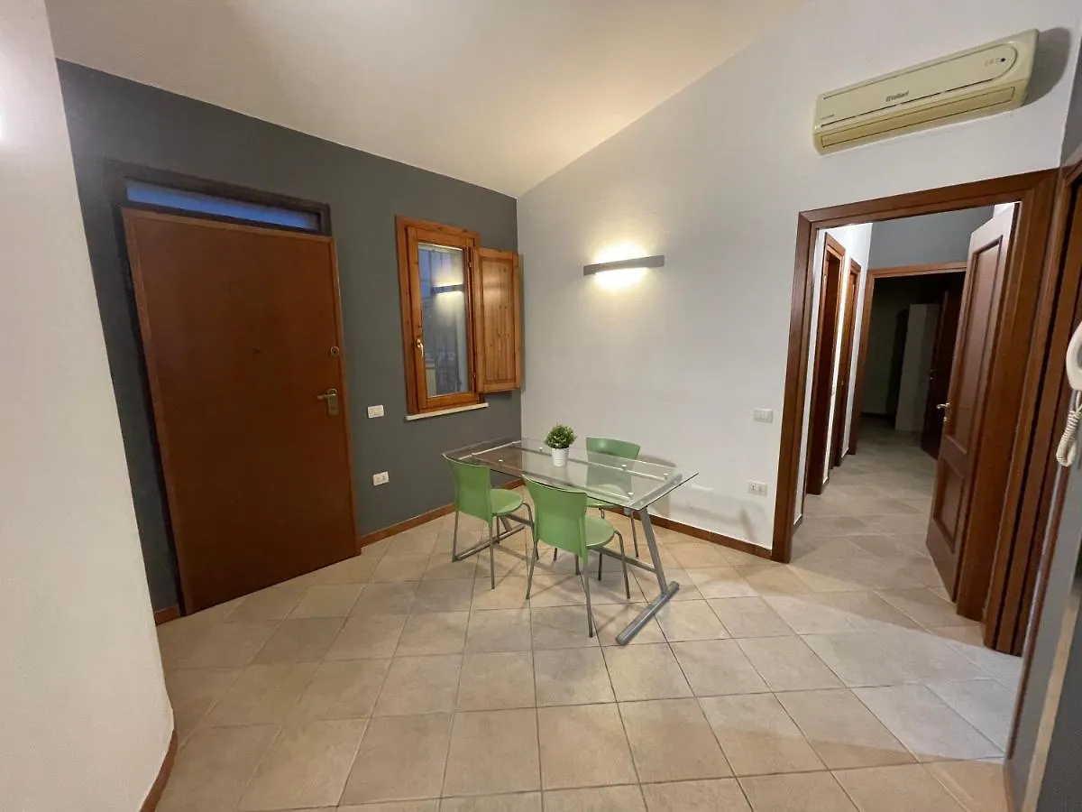 Pauli'S Holiday House Monserrato Italie