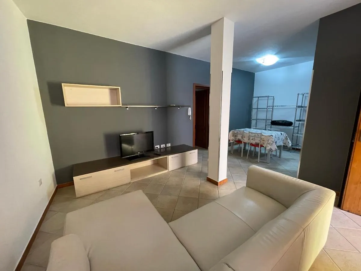 Pauli'S Holiday House Monserrato Appartement