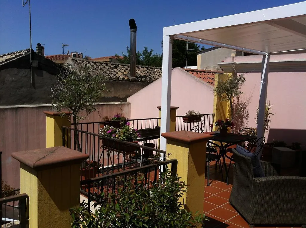 Pauli'S Holiday House Apartment Monserrato