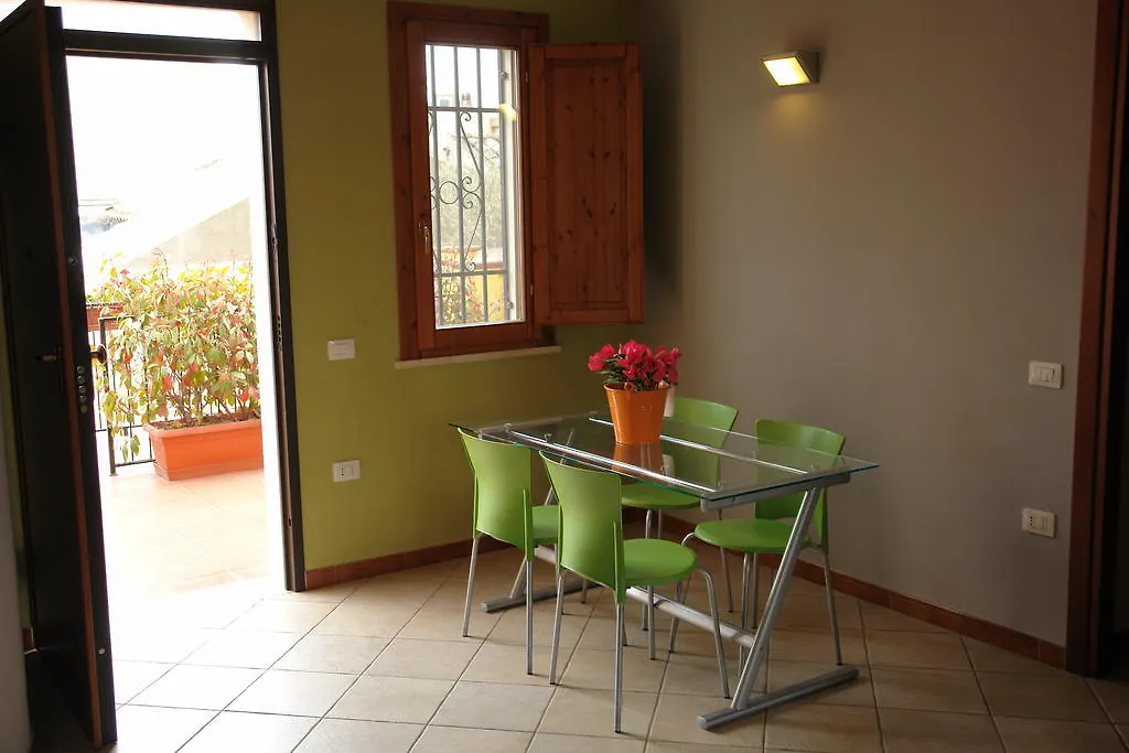 Pauli'S Holiday House Monserrato 0*,
